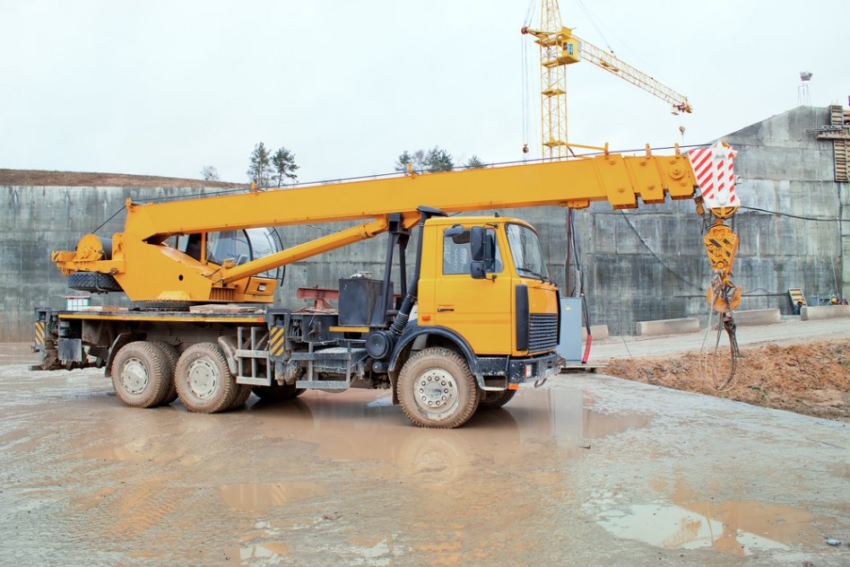 10 Things to Consider When Choosing a Wet Crane Hire Company8